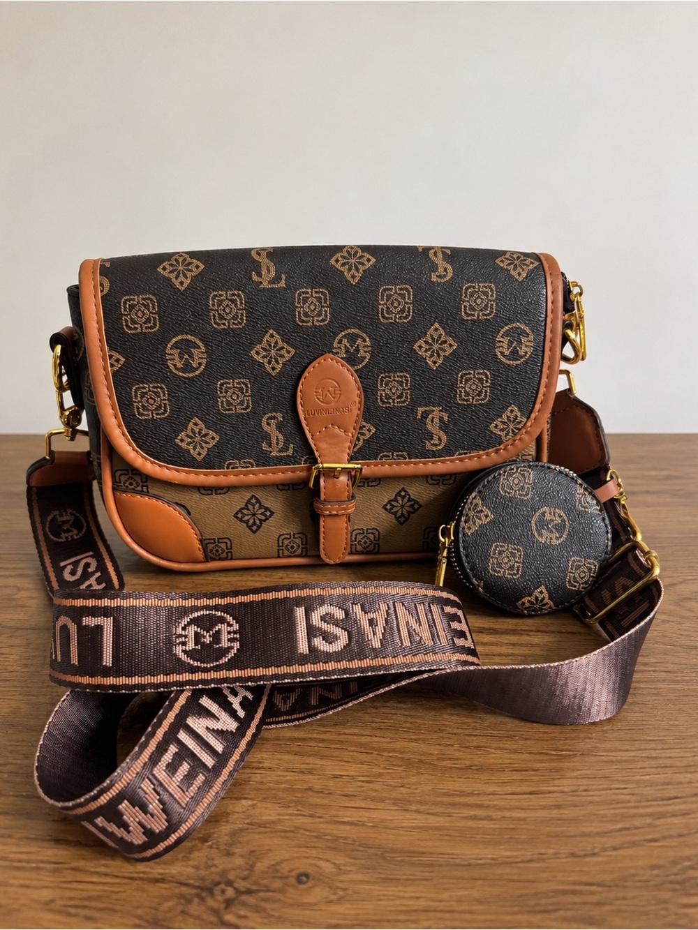 Luyiweinasi Crossbody Bag with Coin Pouch